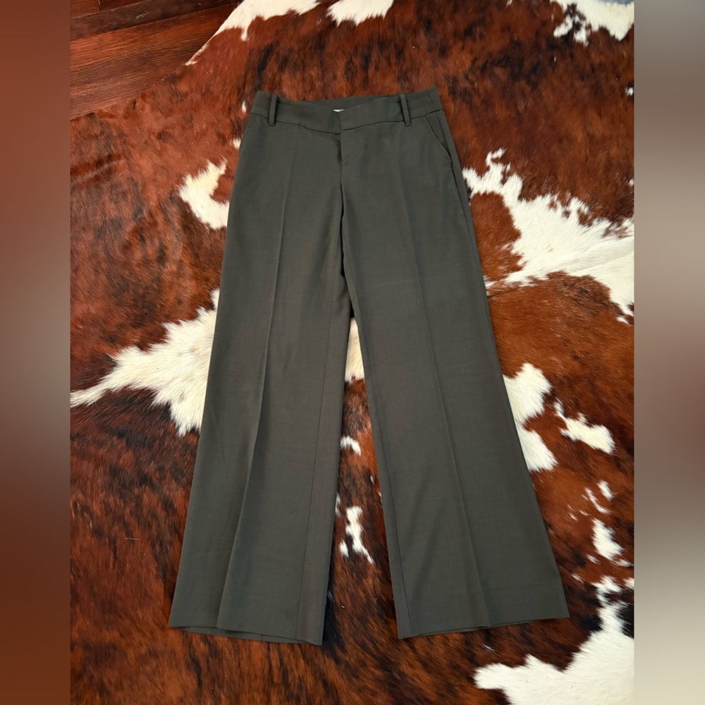 GAP women’s dark gray  “trouser” pant